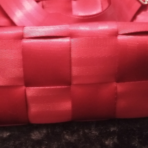 The Original Seatbelt Bag Red 15X11.5X4.5 - Picture 3 of 4
